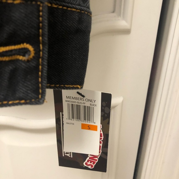 Members Only denim jacket looney tunes S mens - Picture 3 of 4